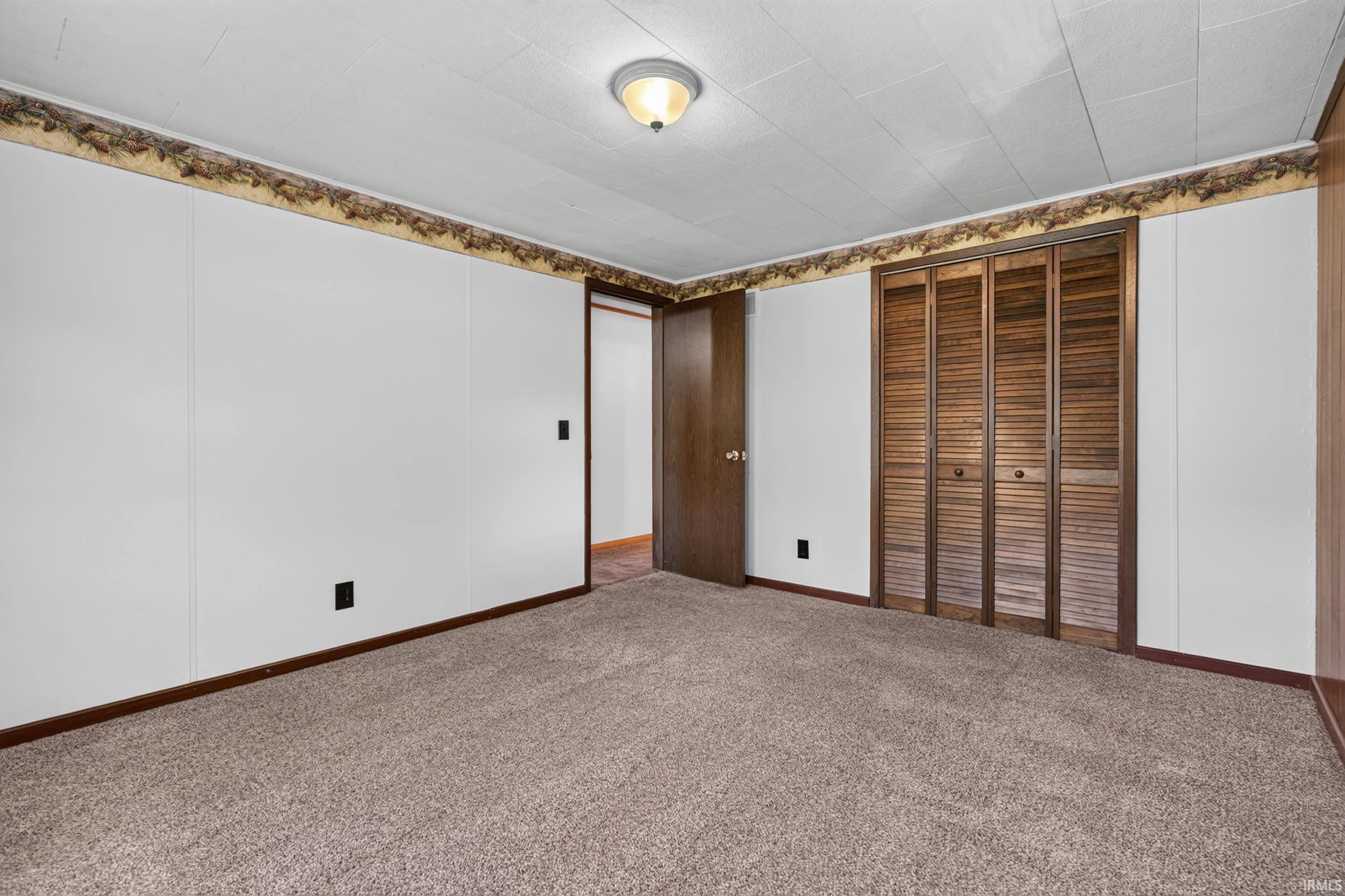 902 N Townline Lagrange IN 46761