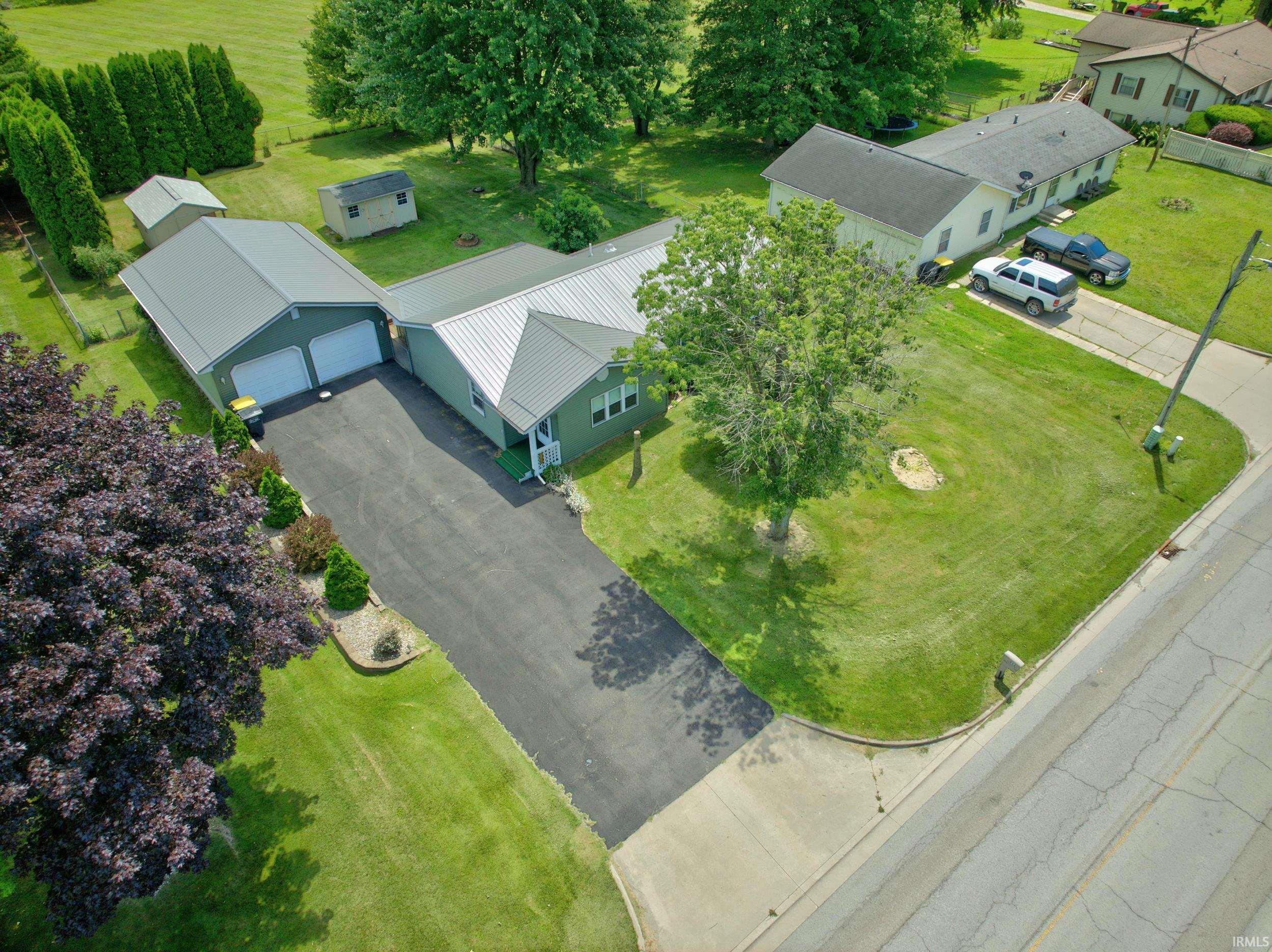 902 N Townline Lagrange IN 46761