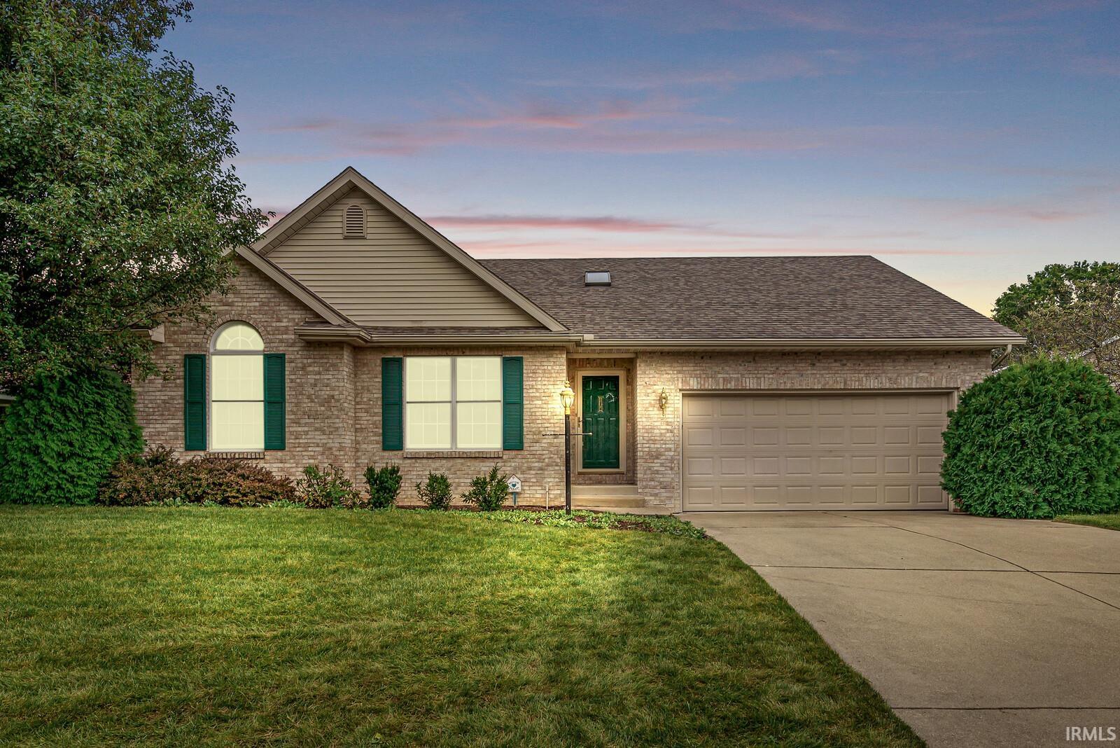 5318 Larkspur Drive South Bend IN 46614