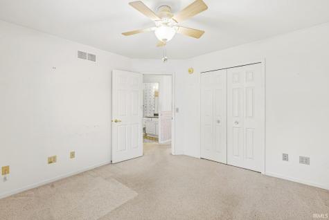 5318 Larkspur Drive South Bend IN 46614