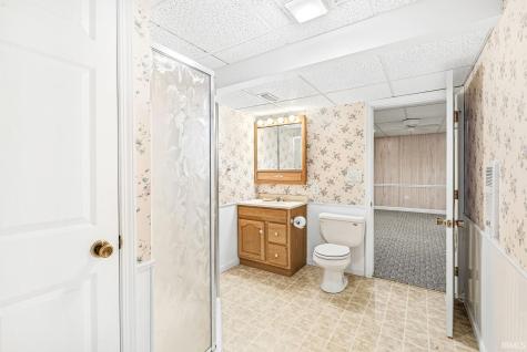 5318 Larkspur Drive South Bend IN 46614