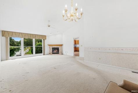5318 Larkspur Drive South Bend IN 46614