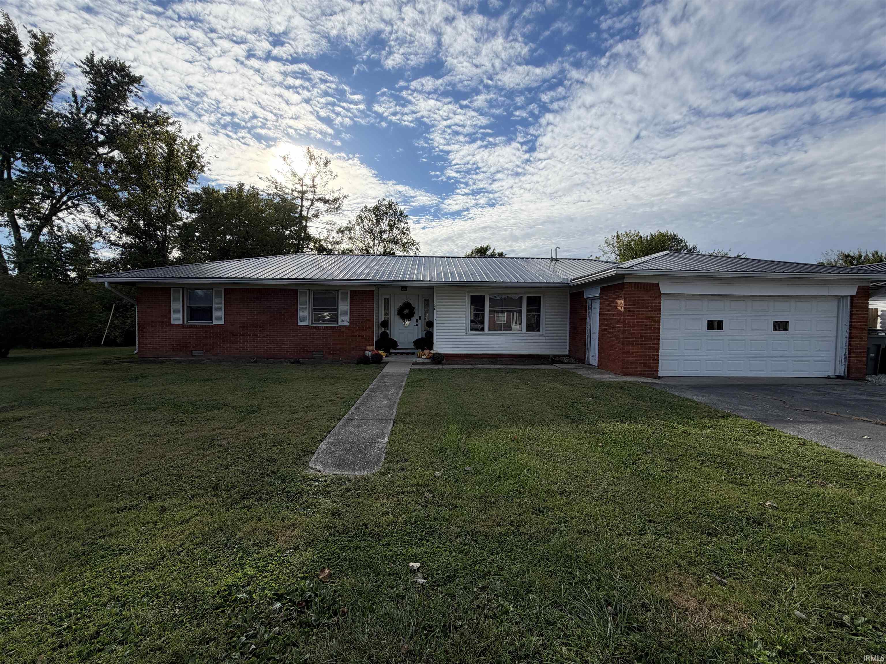 740 S 2nd Street Dugger IN 47848
