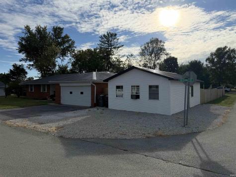 740 S 2nd Street Dugger IN 47848