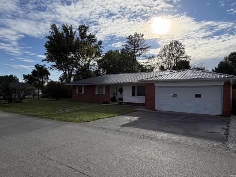 740 S 2nd Street Dugger IN 47848