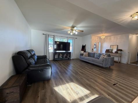 740 S 2nd Street Dugger IN 47848
