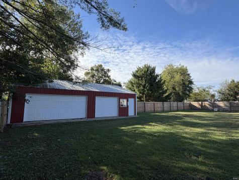 740 S 2nd Street Dugger IN 47848