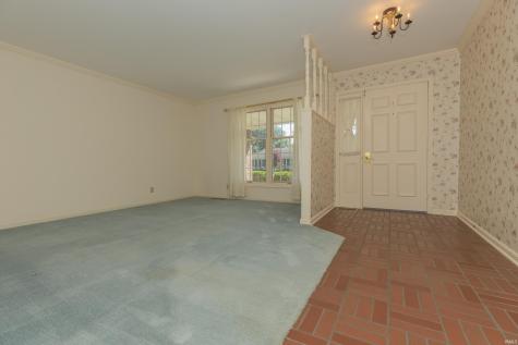 2410 Hialeah Drive Evansville IN 47715