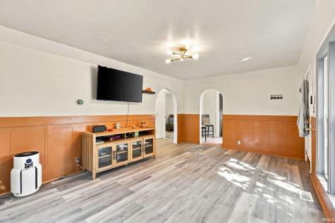 601 S. 9th Street Mitchell IN 47446