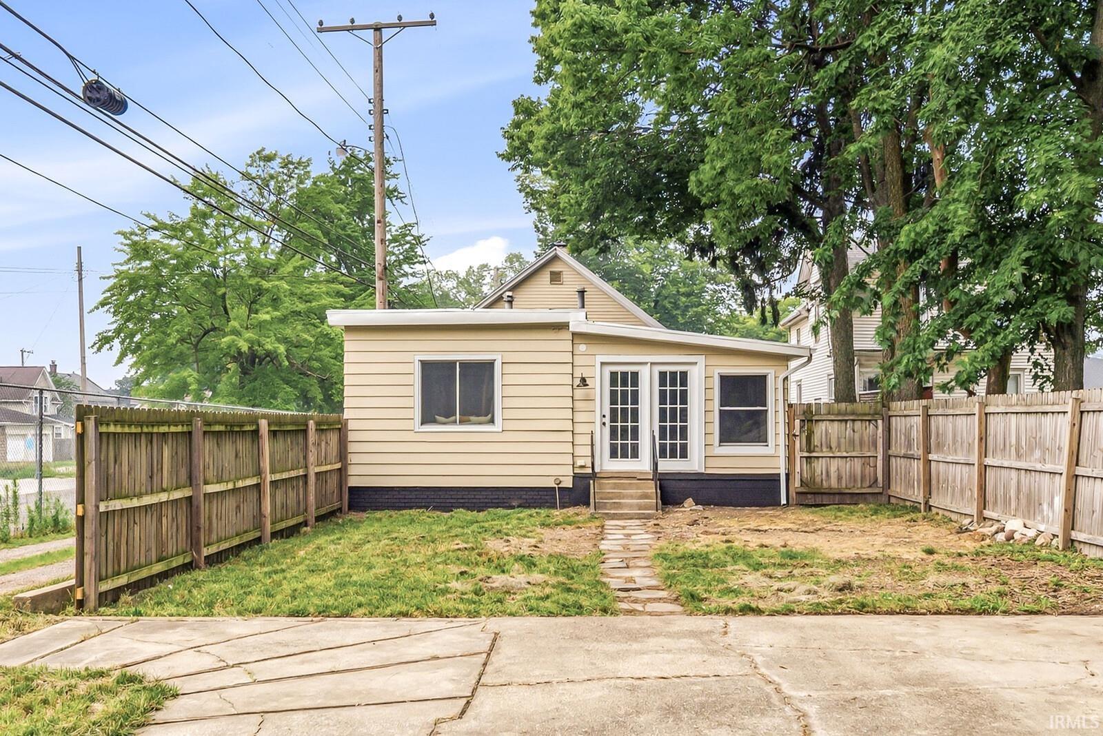 120 N Frances Street South Bend IN 46617