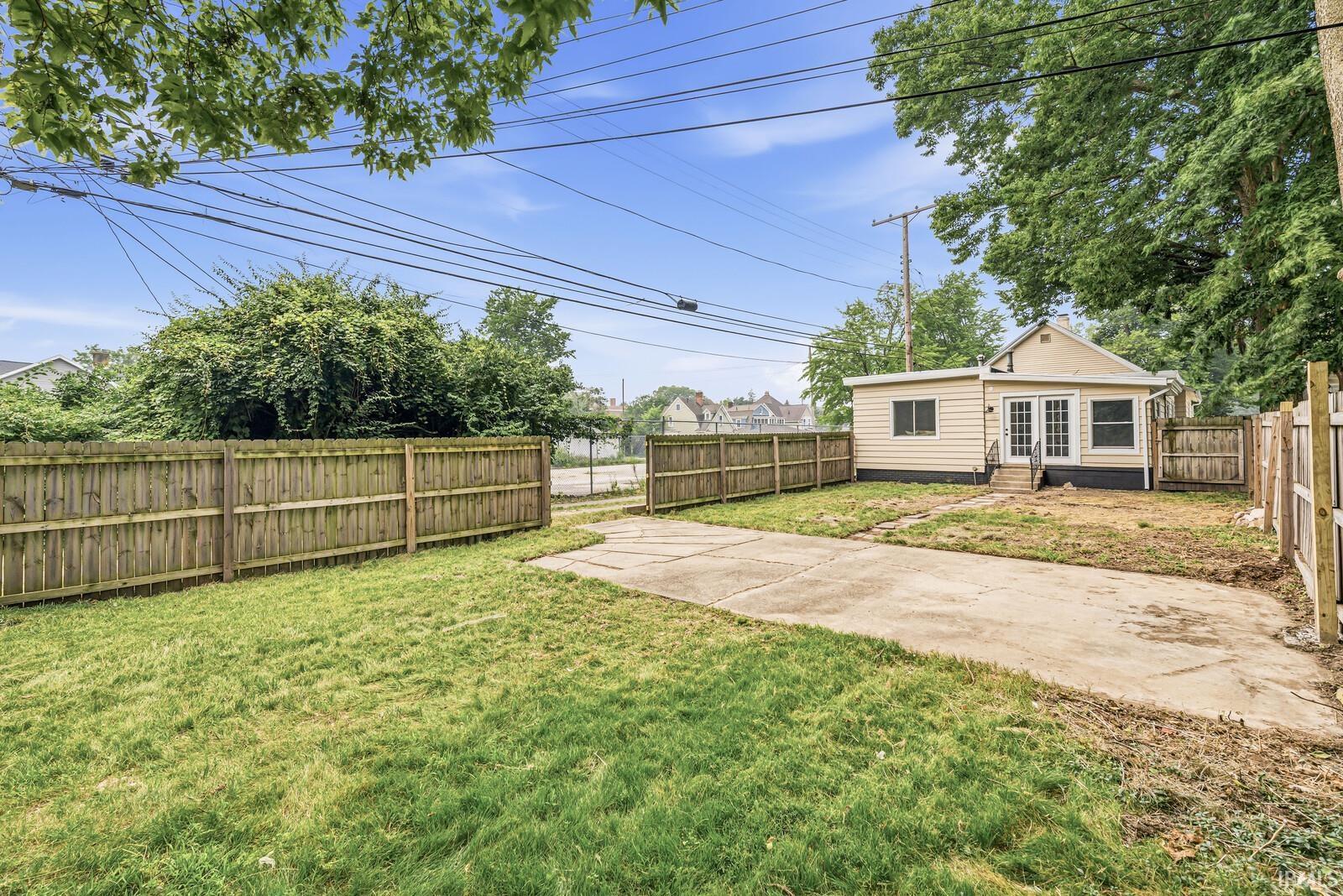 120 N Frances Street South Bend IN 46617