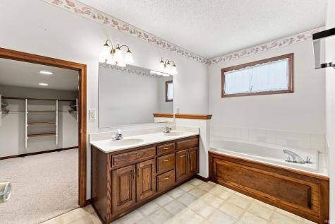 2127 Caravelle Drive Fort Wayne IN 46814