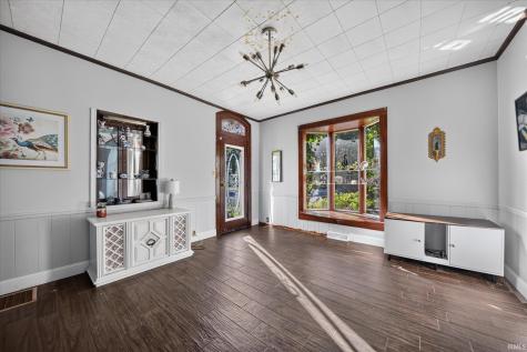 402 N Main Street Nappanee IN 46550
