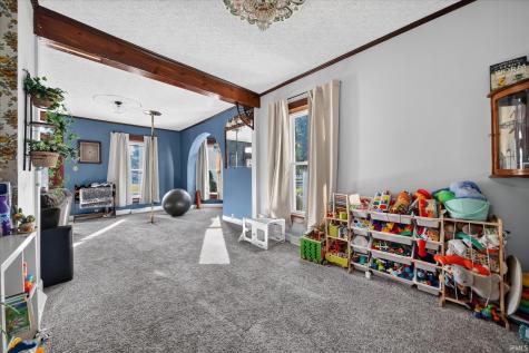 402 N Main Street Nappanee IN 46550