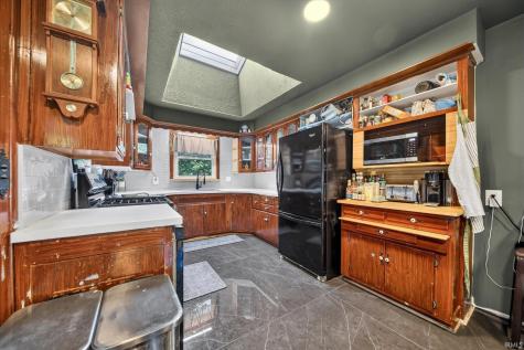 402 N Main Street Nappanee IN 46550