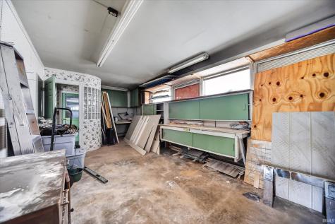 402 N Main Street Nappanee IN 46550