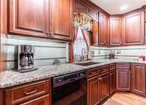 3908 Hogue Road Evansville IN 47712