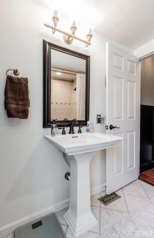 3908 Hogue Road Evansville IN 47712