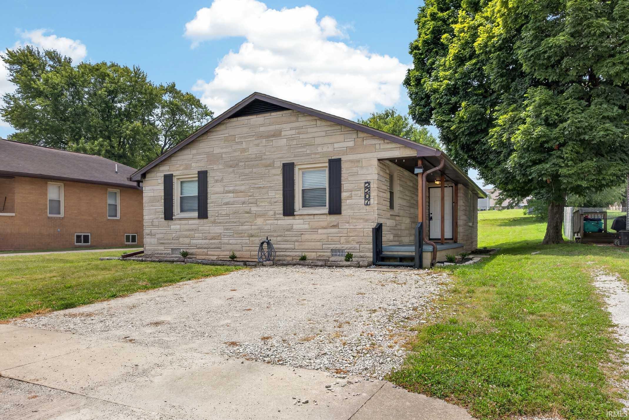 2207 I Street Bedford IN 47421