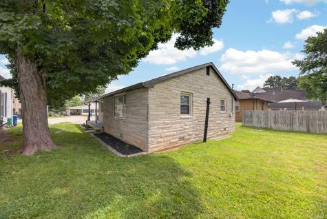2207 I Street Bedford IN 47421