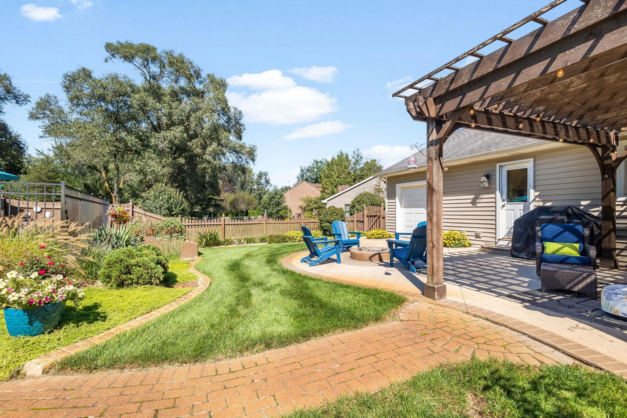 54541 Hunters Court Elkhart IN 46514