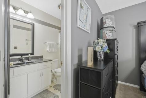 3805 Pine Needle Point Evansville IN 47715