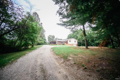 11080 N Pine Bluff Road Bicknell IN 47512