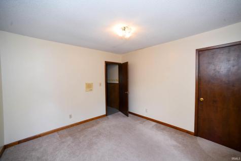 11080 N Pine Bluff Road Bicknell IN 47512