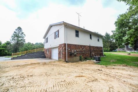 11080 N Pine Bluff Road Bicknell IN 47512