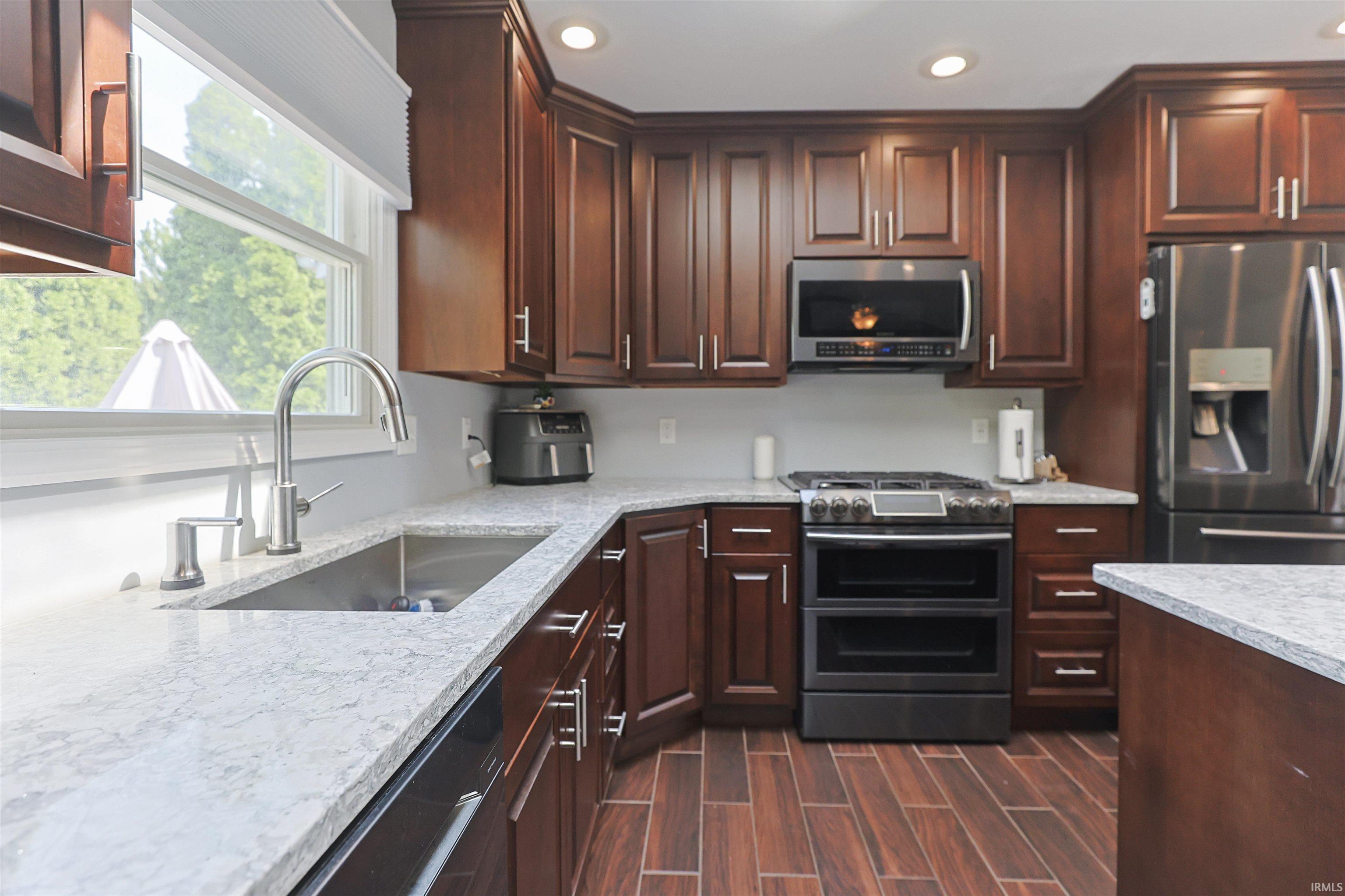 6442 Deerfield Trail South Bend IN 46614