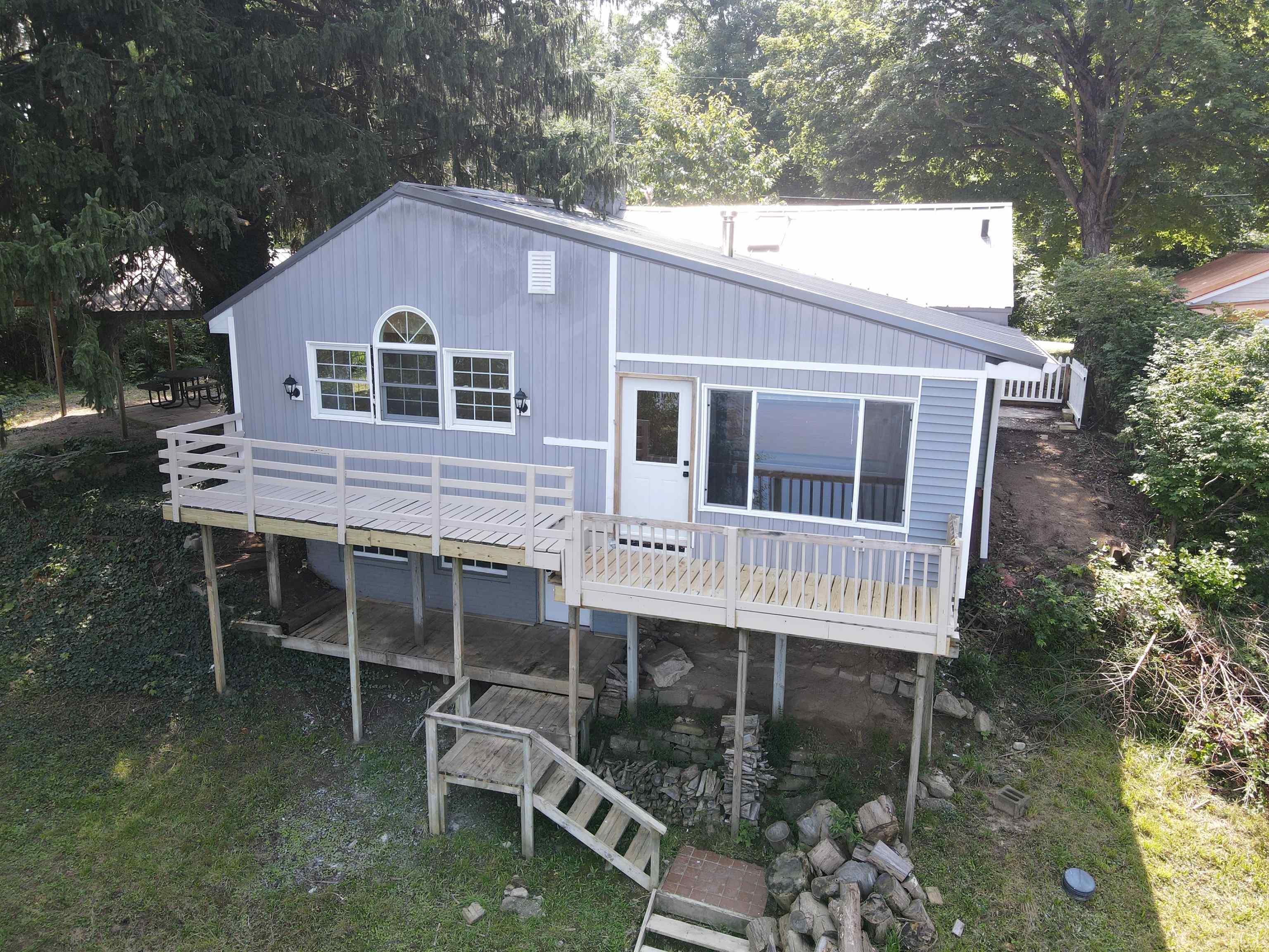 9142 E Koher Road Syracuse IN 46567