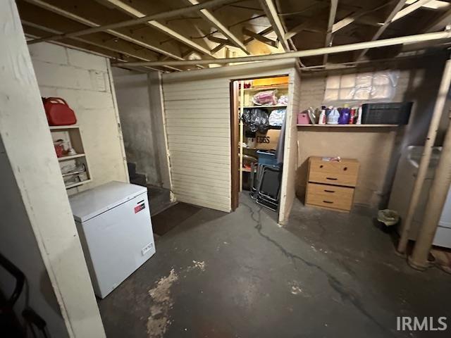 1714 S Twyckenham Drive South Bend IN 46613
