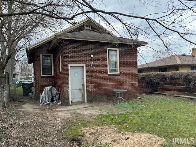 1714 S Twyckenham Drive South Bend IN 46613