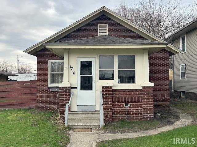 1714 S Twyckenham Drive South Bend IN 46613