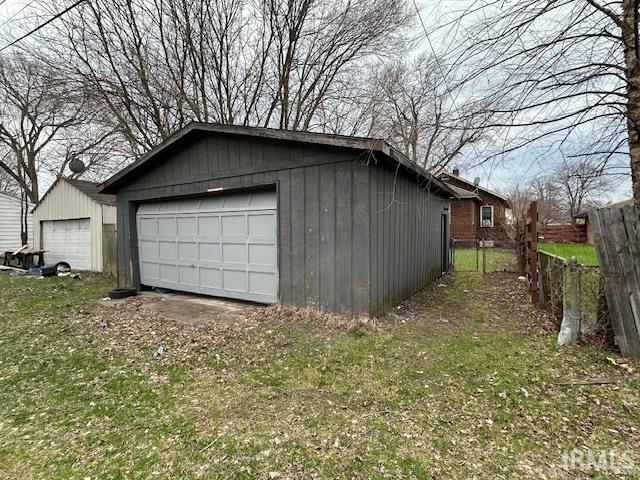 1714 S Twyckenham Drive South Bend IN 46613