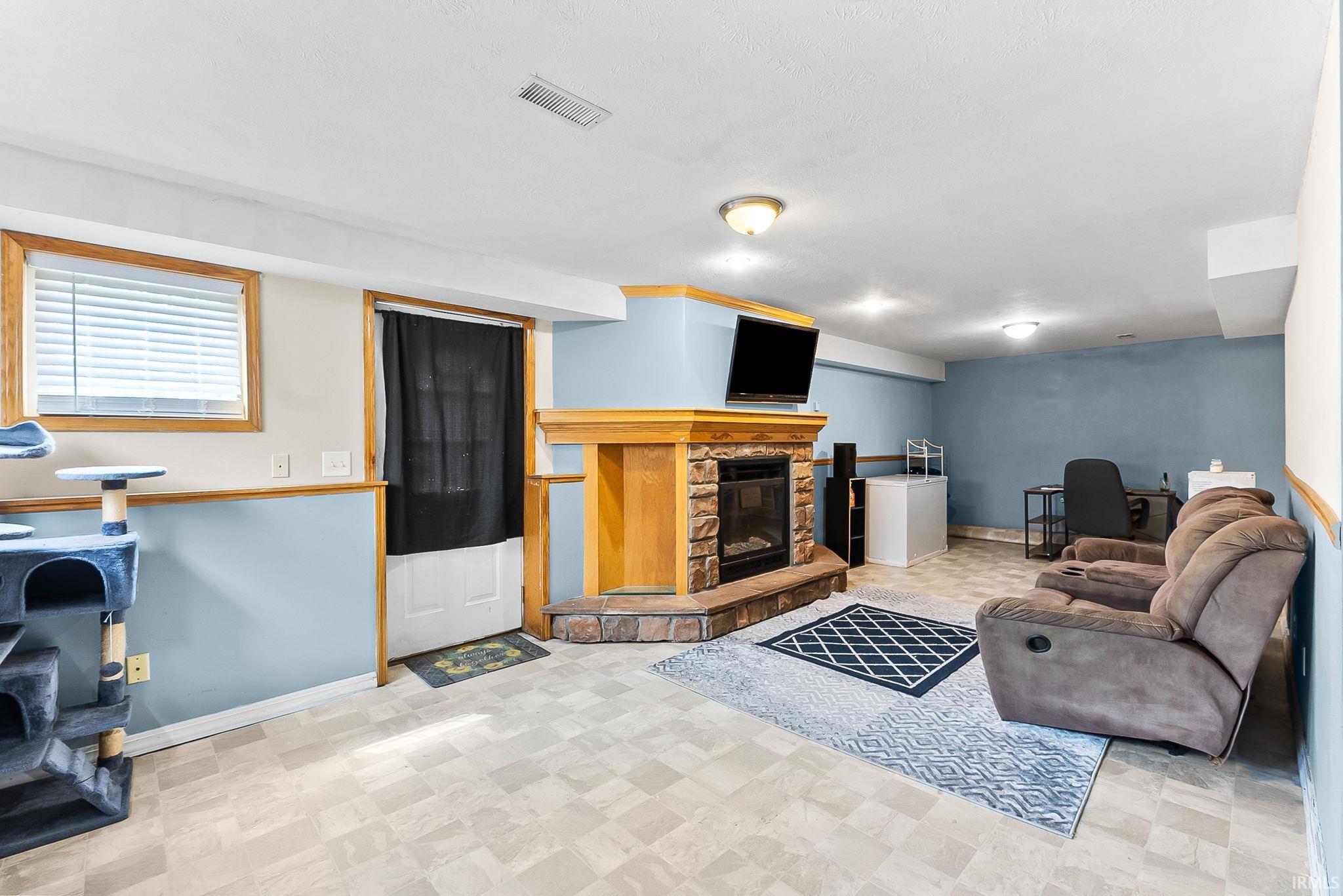 58703 Sun Valley Boulevard Goshen IN 46528
