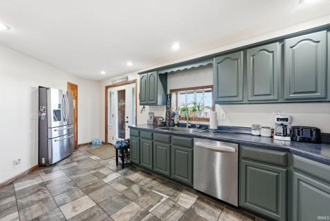 10670 S 100 W Road Silver Lake IN 46982