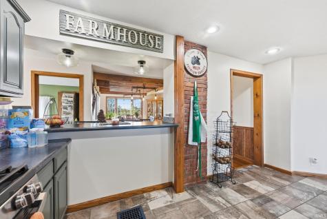 10670 S 100 W Road Silver Lake IN 46982