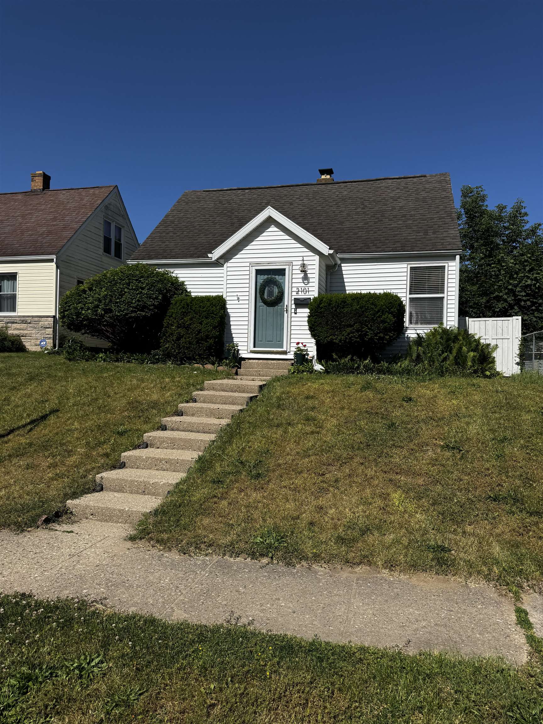 2101 S Dorothy Street South Bend IN 46613