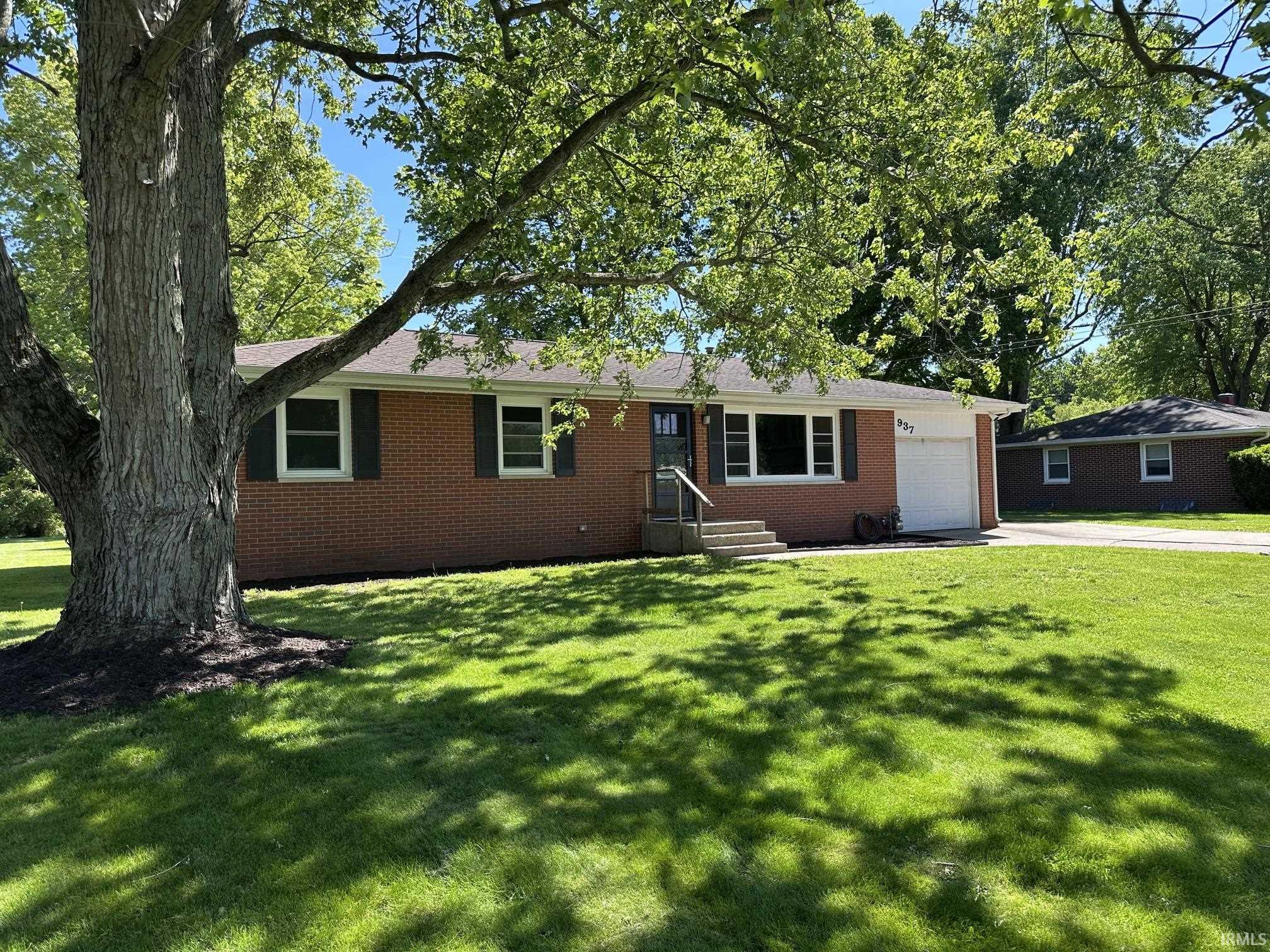 937 W 8th Street Rochester IN 46975