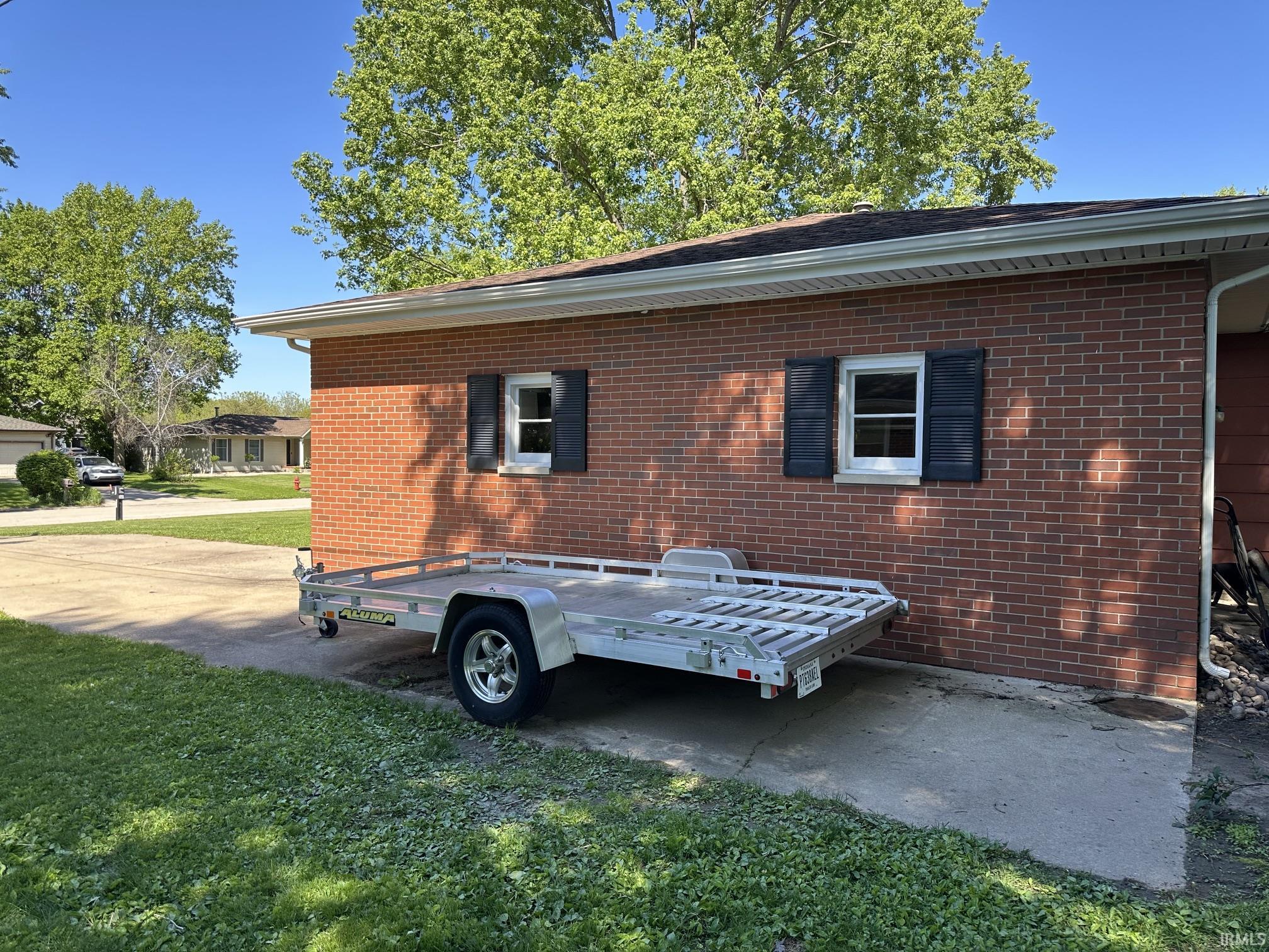 937 W 8th Street Rochester IN 46975