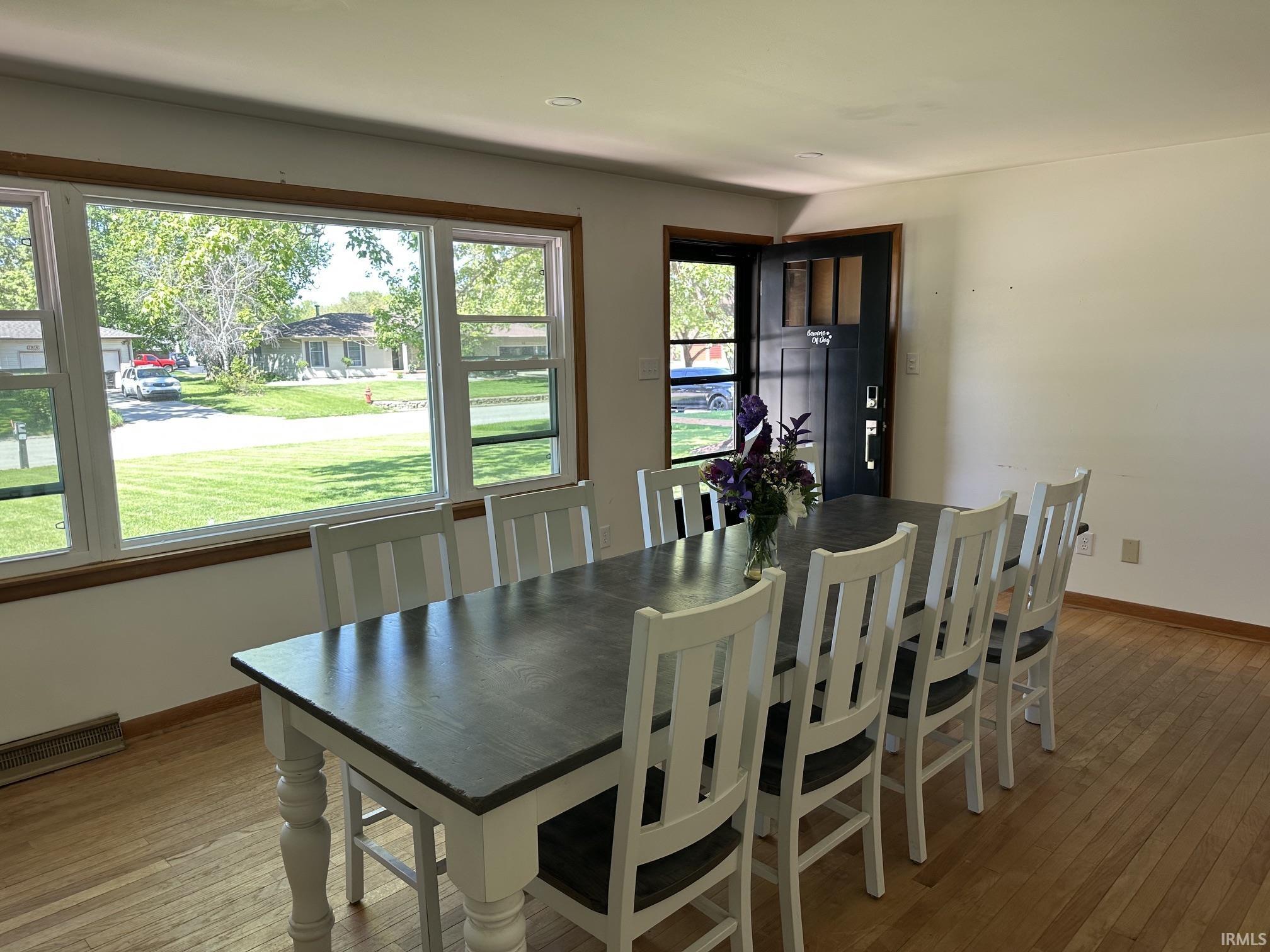 937 W 8th Street Rochester IN 46975