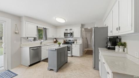 8112 Tewksbury Court Fort Wayne IN 46835