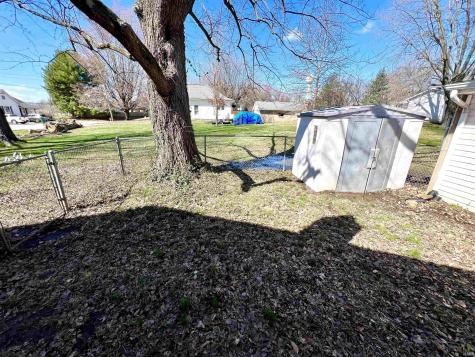 204 W Depot Street Bruceville IN 47516