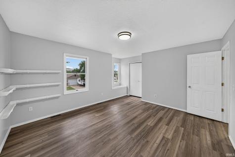 5608 Trippel Drive Mishawaka IN 46545