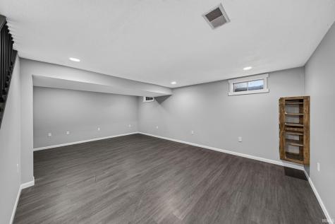 5608 Trippel Drive Mishawaka IN 46545