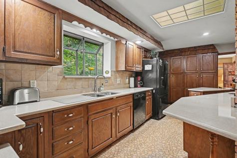 1106 Clermont Drive South Bend IN 46617
