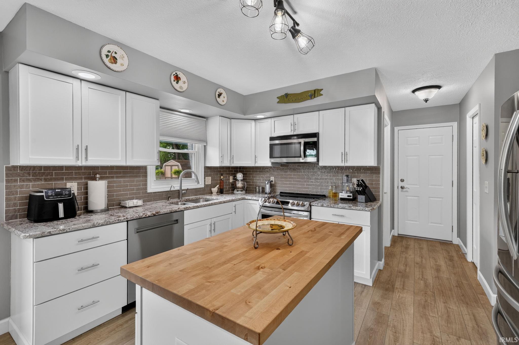 52116 Falcon Chase Drive Granger IN 46530