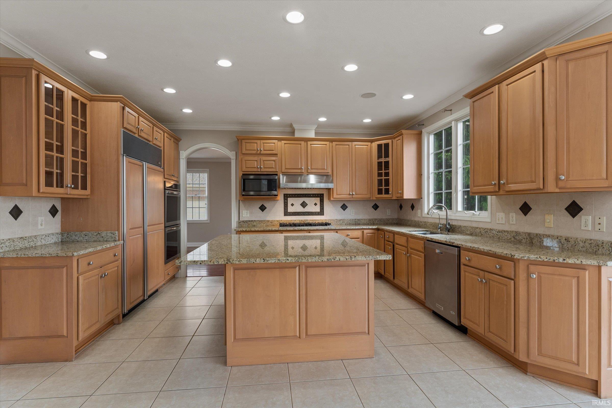 51344 Amesburry Way Granger IN 46530