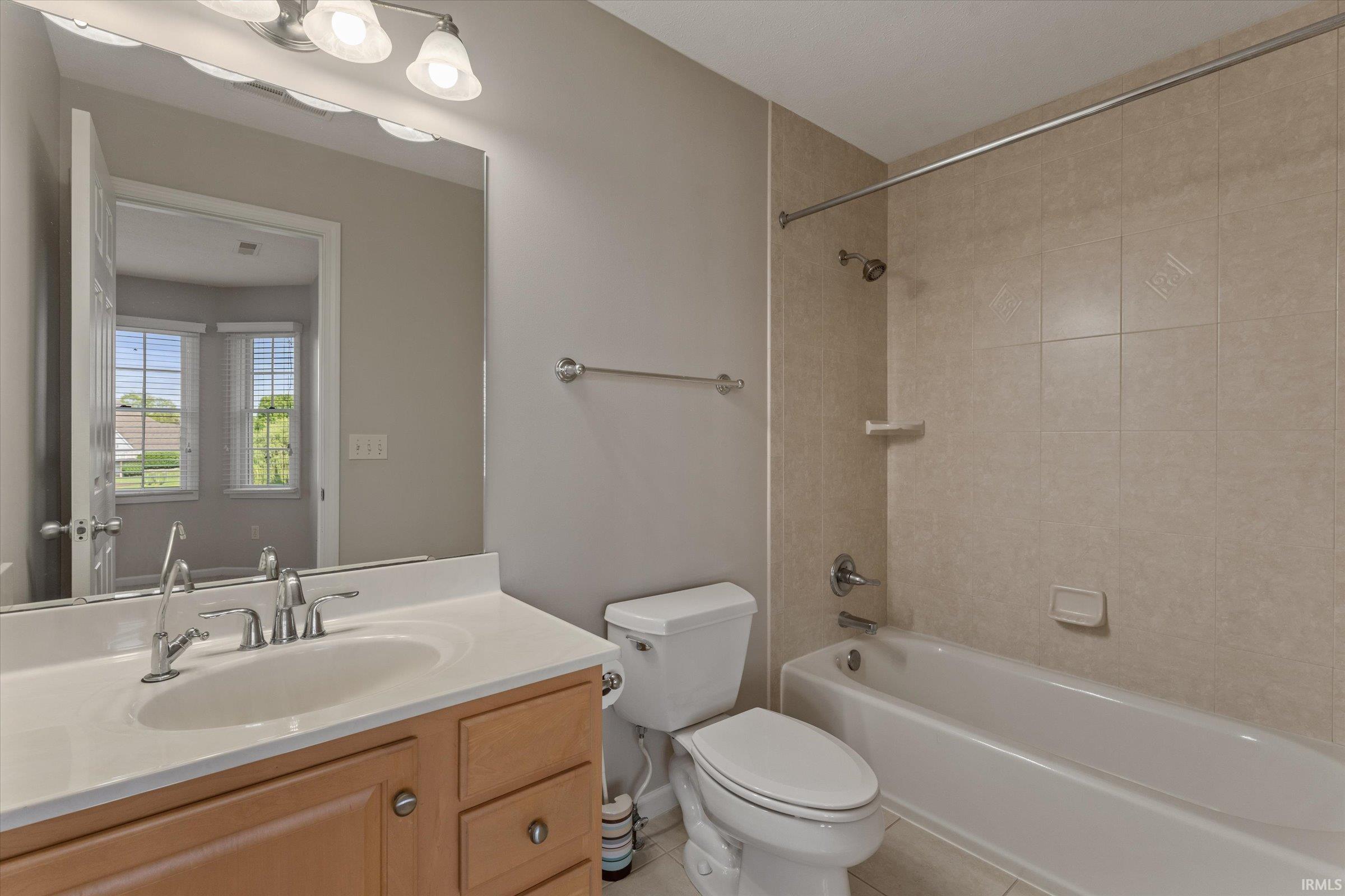 51344 Amesburry Way Granger IN 46530